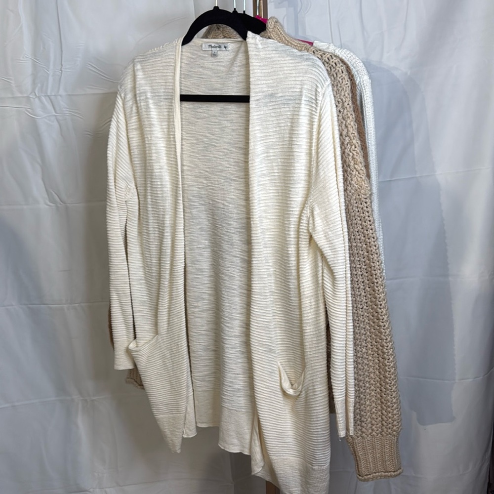 Winter clearance 4 sweaters bundle